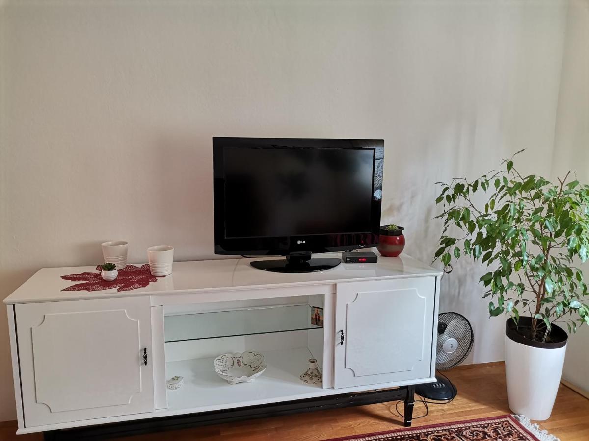 Kelizual Leilighet Gornji Milanovac Eksteriør bilde